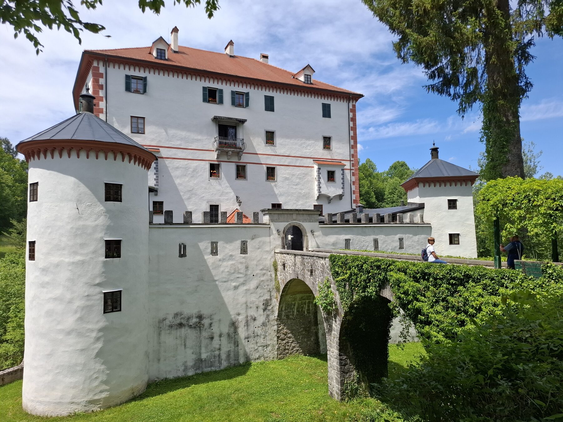 Schloss Snežnik