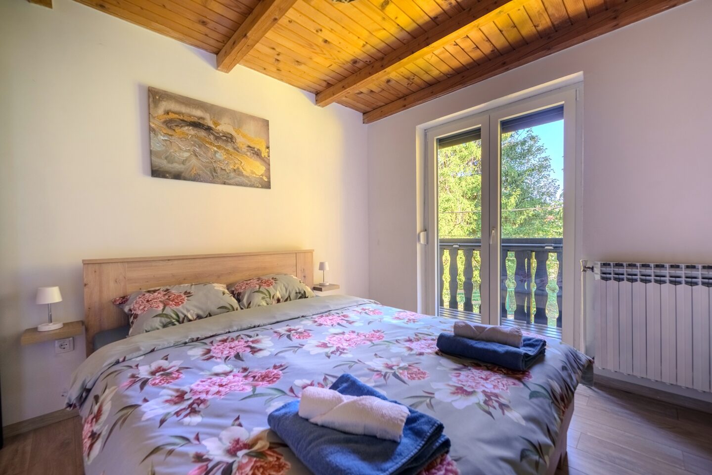Schlafzimmer mit Balkon